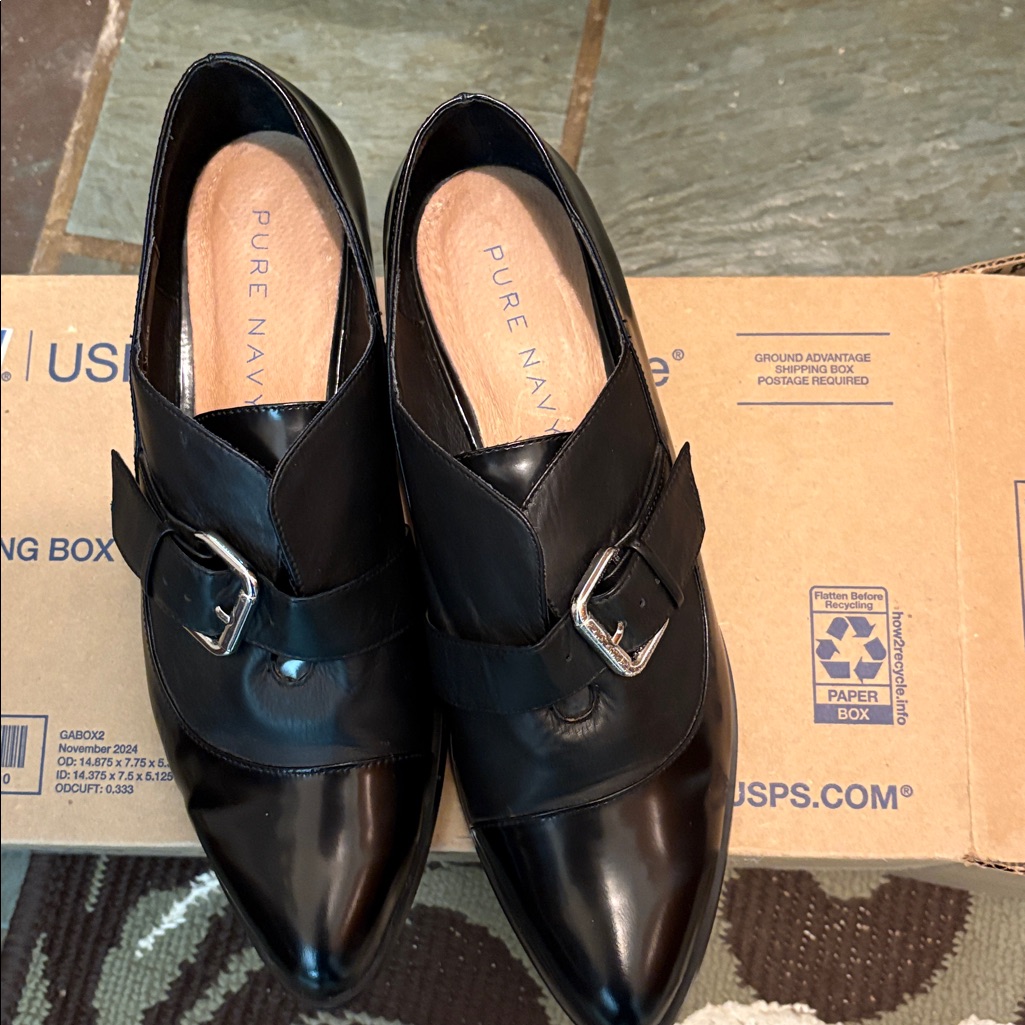 High End Bootie 9.5, Black Leather & Patent Leather Adj. Buckle Pure Navy Brand